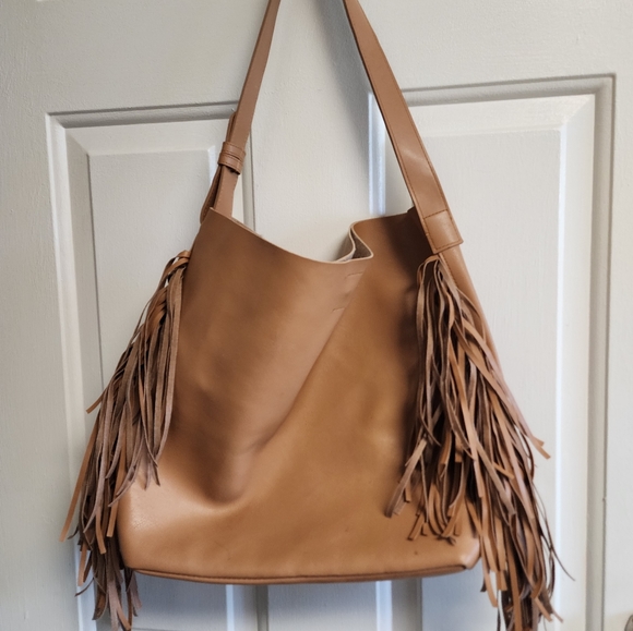 Jessica Simpson, faux leather Women Ten Tote, Color: Tan with fringe on sides.!! - Picture 4 of 10